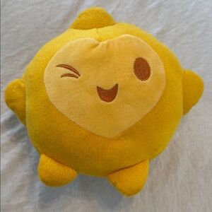 Disney’s Wish Star Plush about 9- 10”. Wish Movie
Yellow